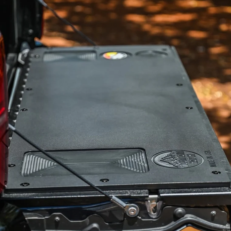 Mountain Hatch Tailgate Table | 2022-2026 Nissan Frontier