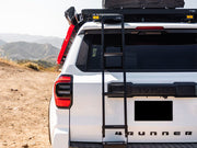 Dometic Front Runner Toyota 4Runner (6 Gen) Ladder