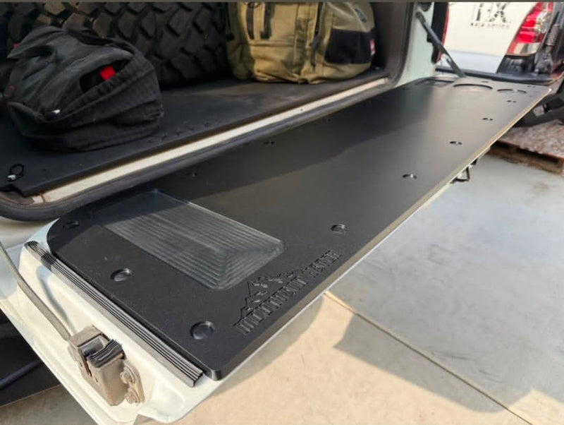 Mountain Hatch Tailgate Table | 1991-1997 Toyota Land Cruiser 80 Series