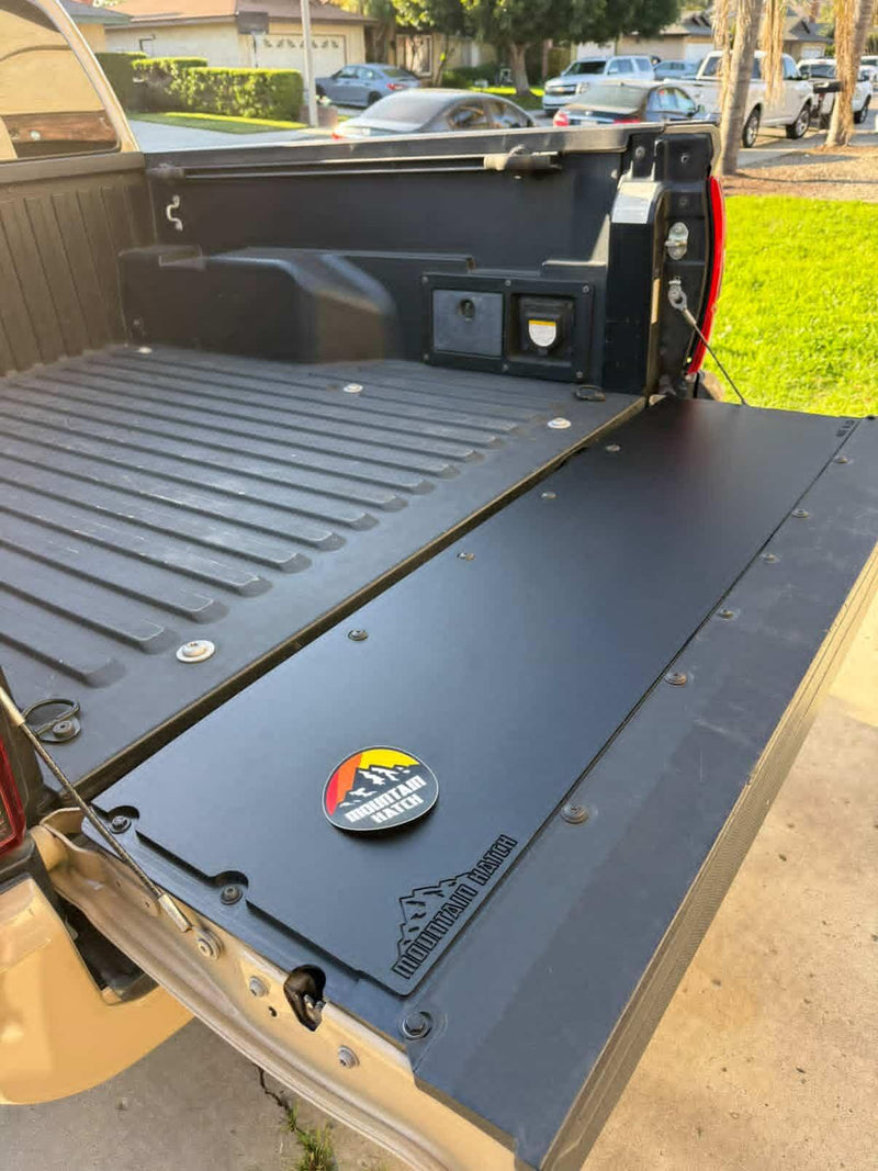Mountain Hatch Tailgate Table | 2005-2023 Toyota Tacoma